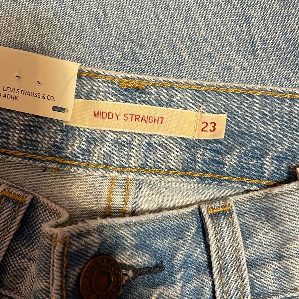 ❗️SOLD ❗️Levi's jeans - Picture 4 of 7